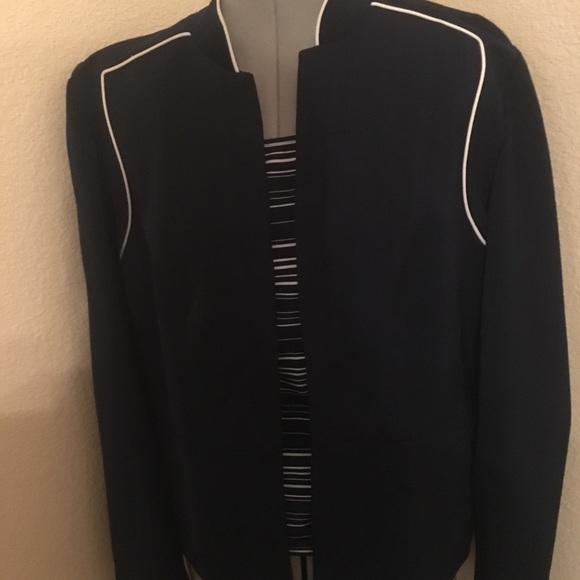 Suite - Picture 6 of 8